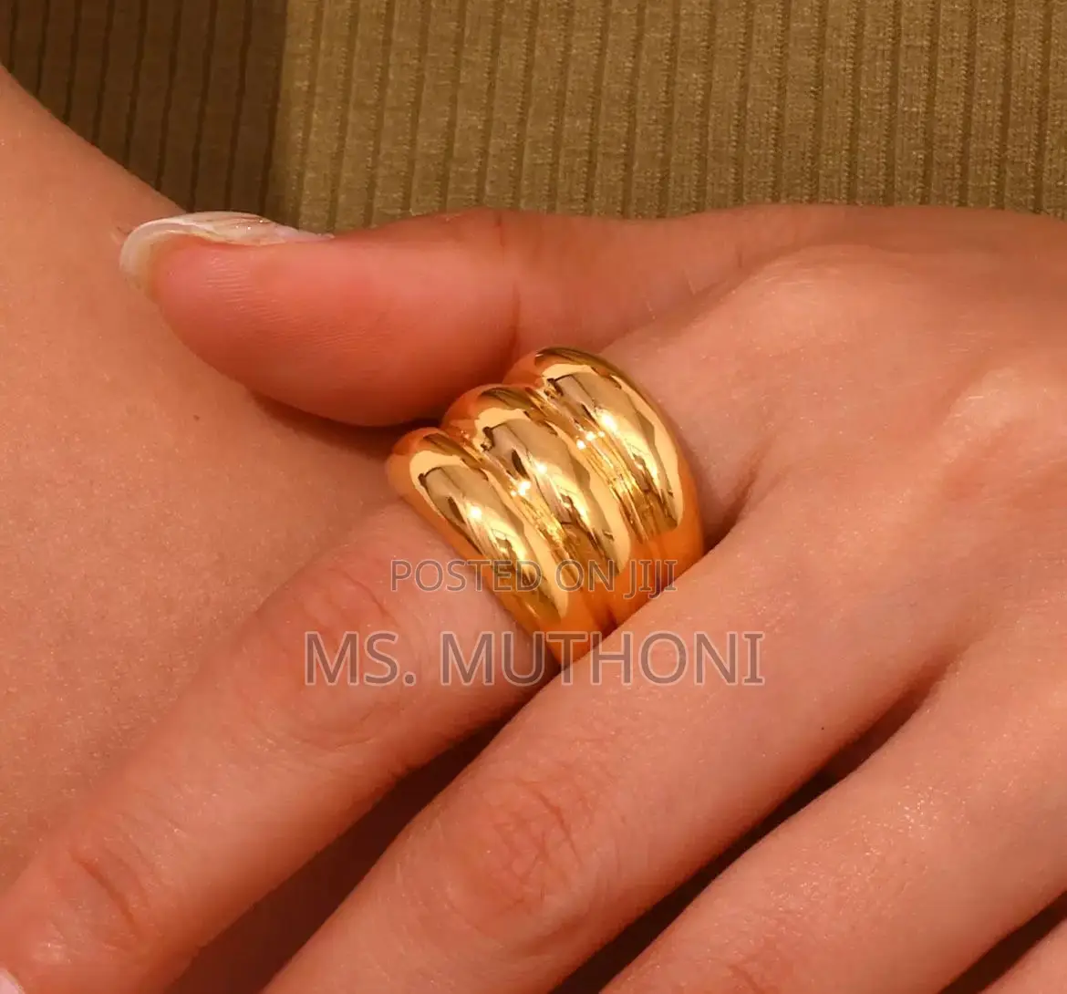 A Pair Chunky Rings