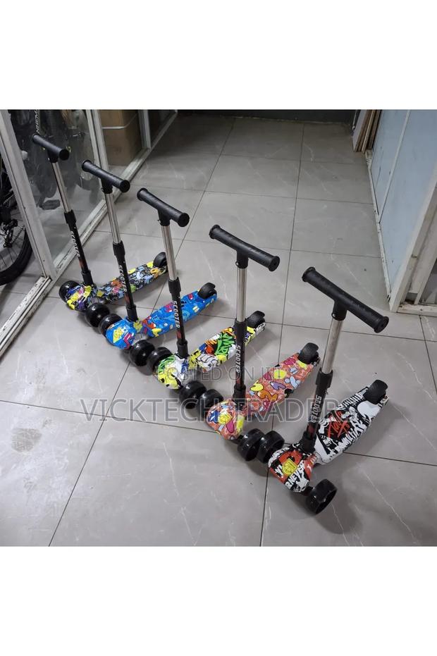 Scooters,Small Wide Wheels With Melodies and Lights