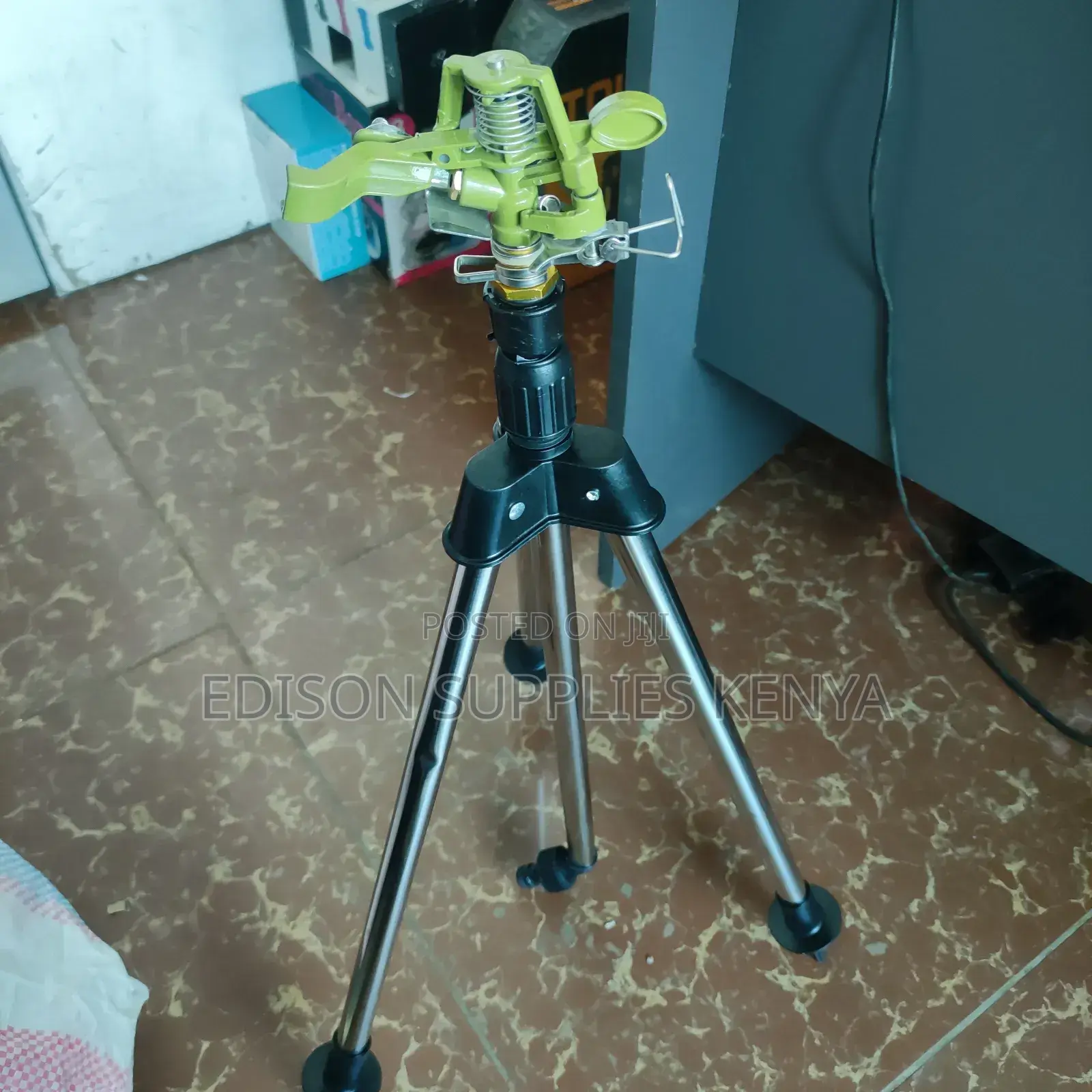 Tripod Sprinkler Stand Spike Stand Metallic Jet Sprinkler