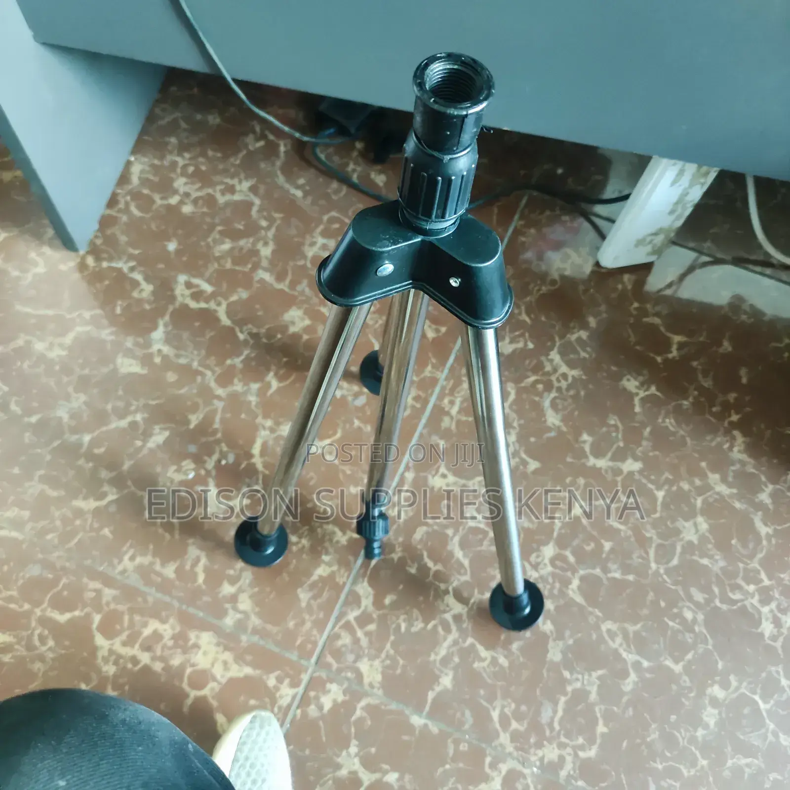 Sprinkler Spike Stand Tripod Irrigation Sprinkler Telescopic