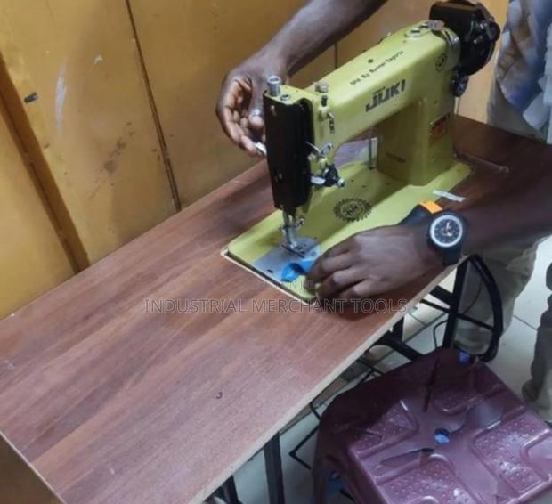 Juki TL-82 Sewing Machine - main view