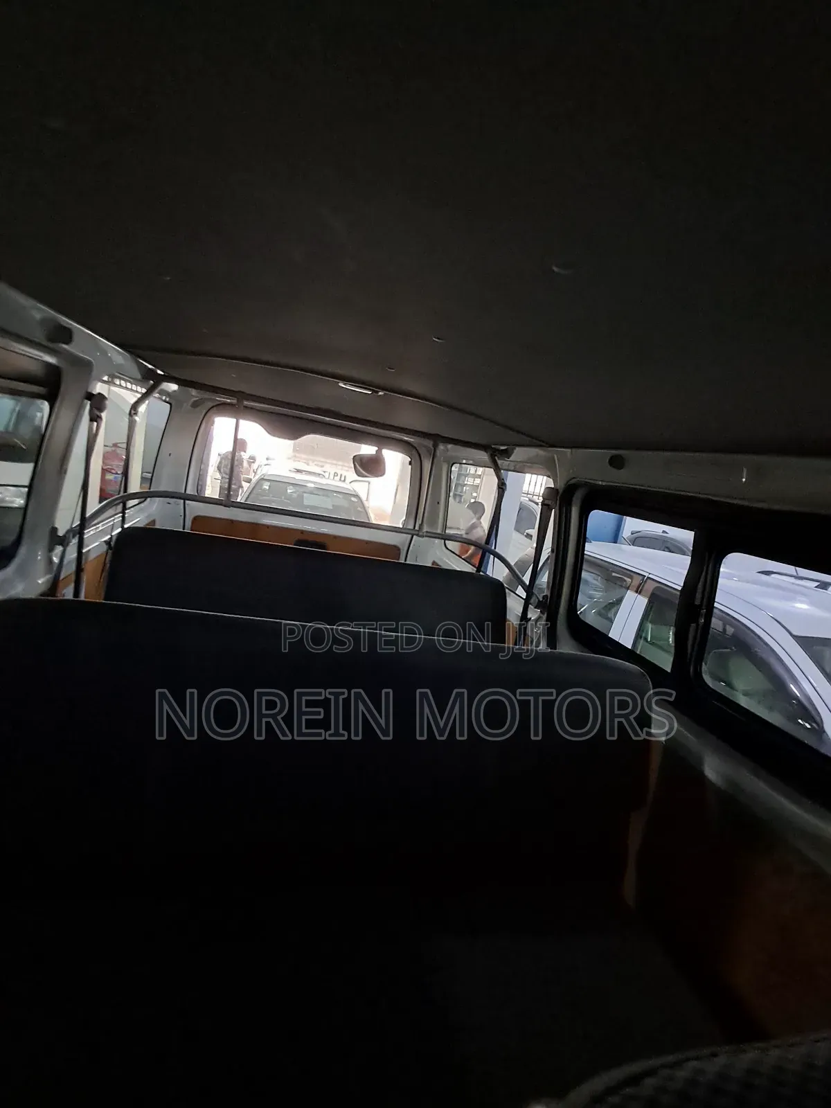 Toyota HiAce 2017 White