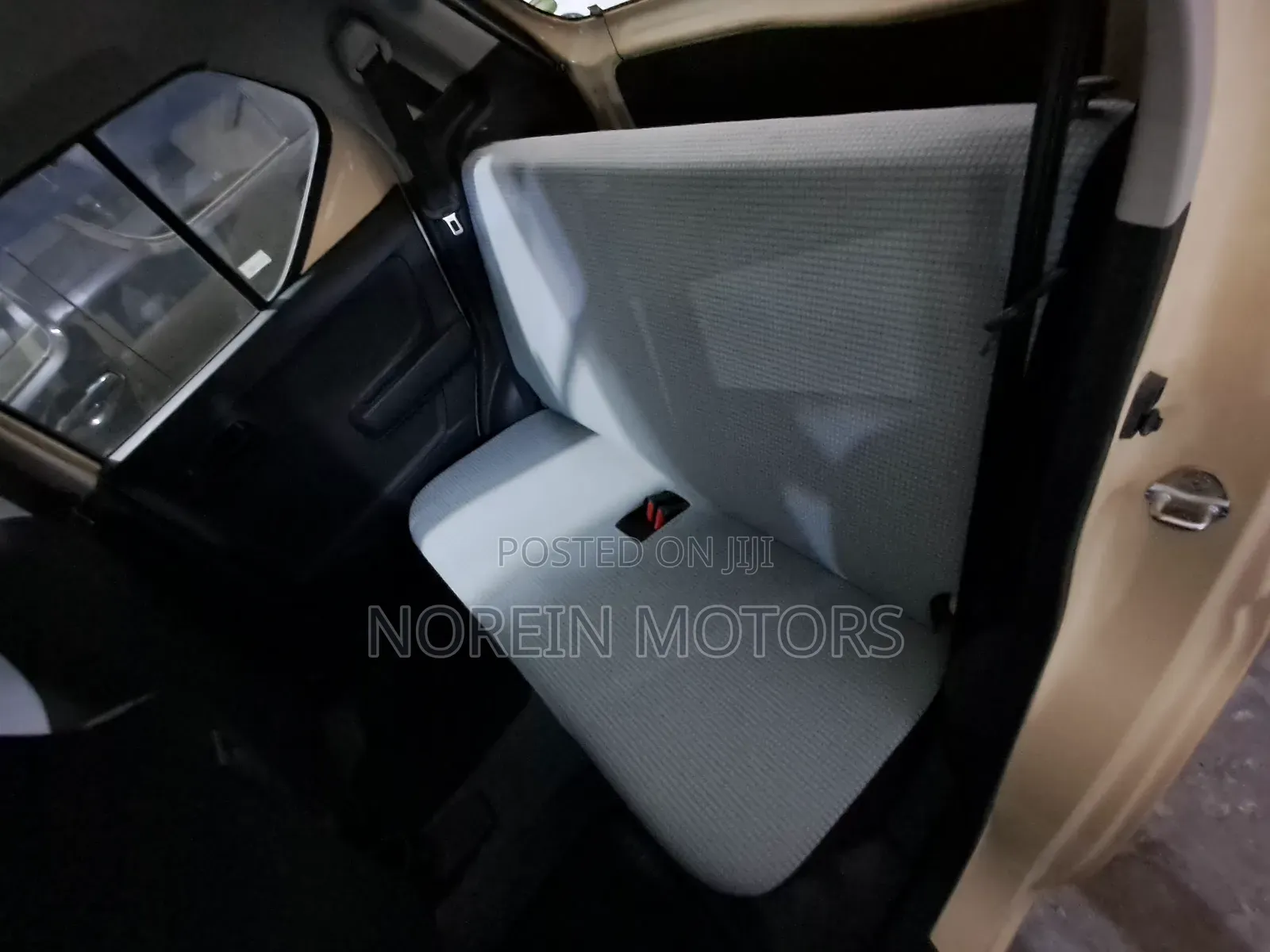 Suzuki Alto 2017 Beige