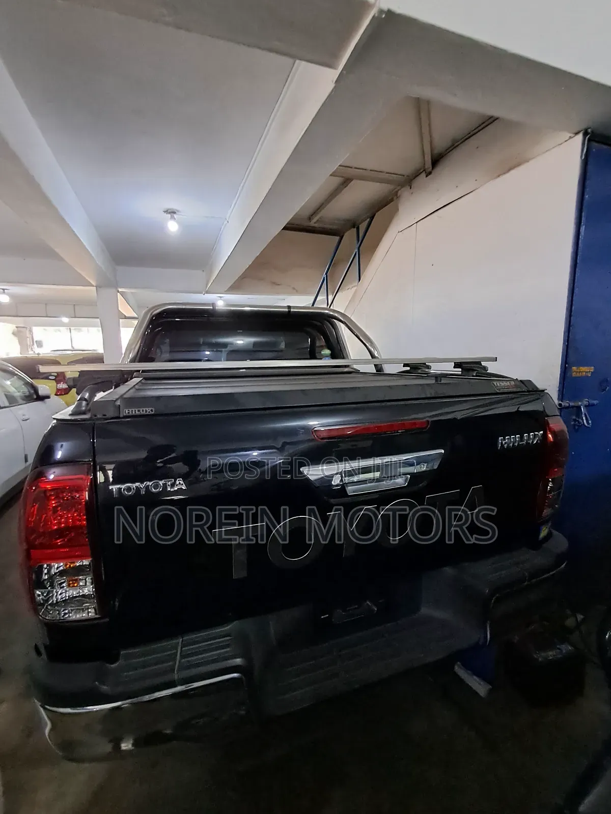 Toyota Hilux 2017 Black
