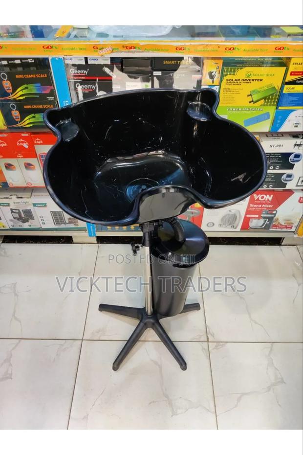 Salon Sink With Tank!!