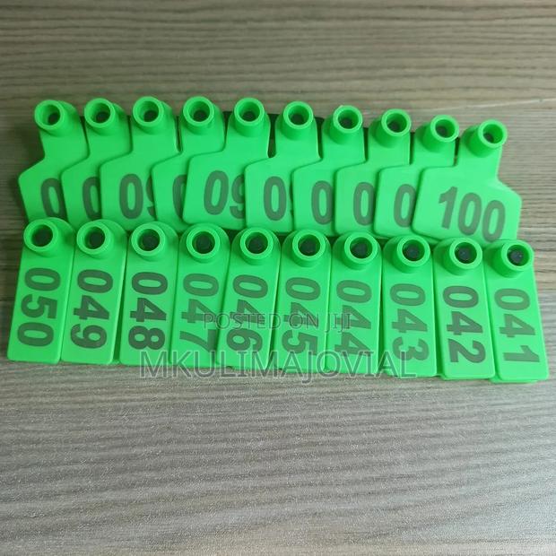 Cow/Sheep/Goat Eartags Plastic Green - main view