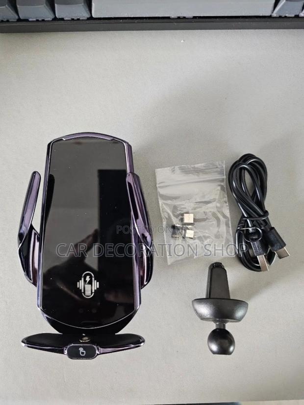 Automatic Clamping Start Wireless Charger With Phone Holder - main view