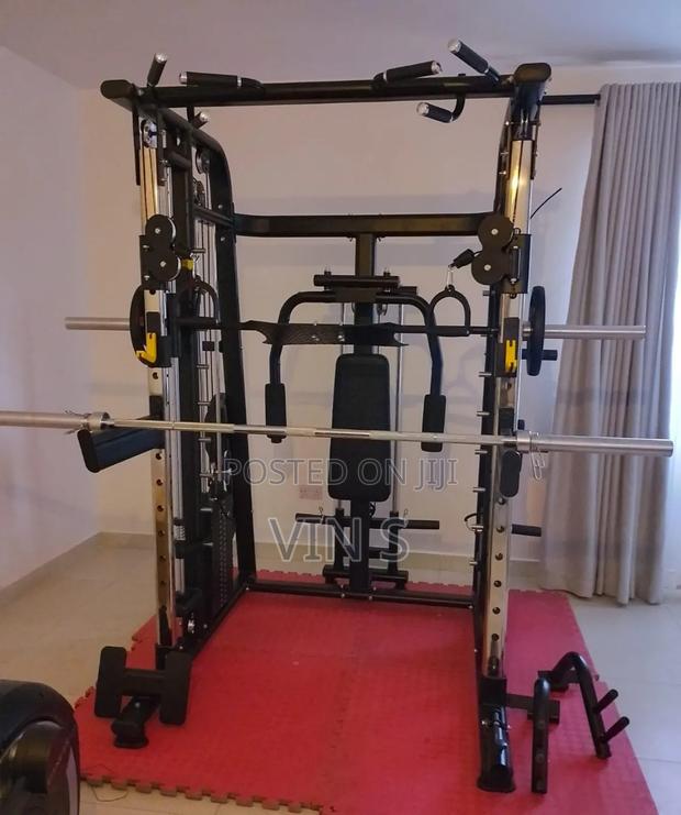 Commercial Smith Machines/Plus 200kgs Weight Stack