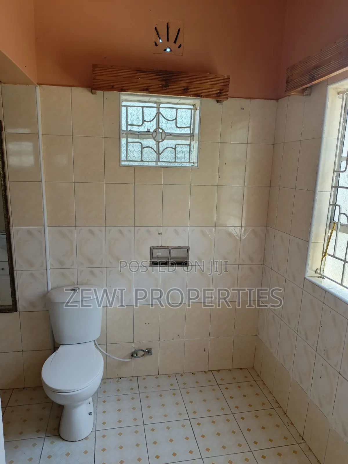 3bdrm Bungalow in Oluulua for sale