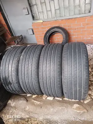 Goodyear Tyres Size 275/50r21 Per Pc