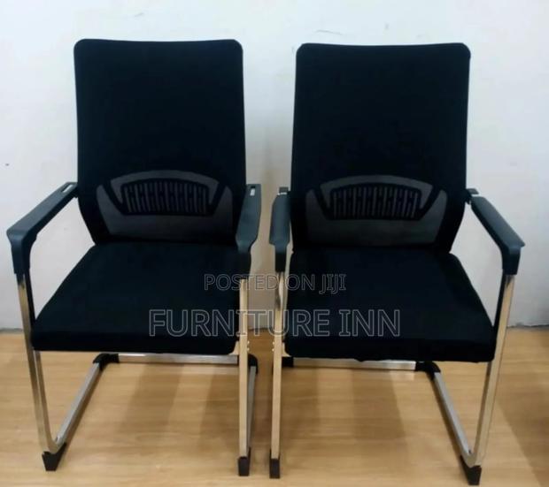 Office Chairs: Durable Boardroom Conference Chairs