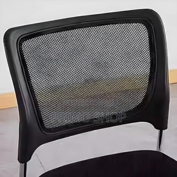 Ergonomic Black Mesh Office Chair With Modern Style - thumbnail 7