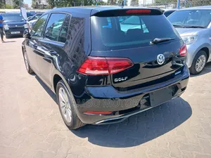 Volkswagen Golf TSI S FWD 2018 Black