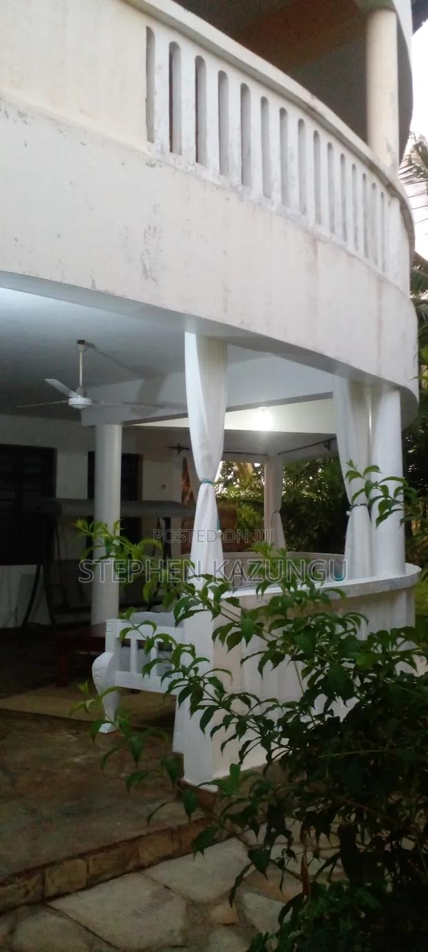 Furnished 4bdrm House in Golf & Living, Ukunda for rent - thumbnail 4