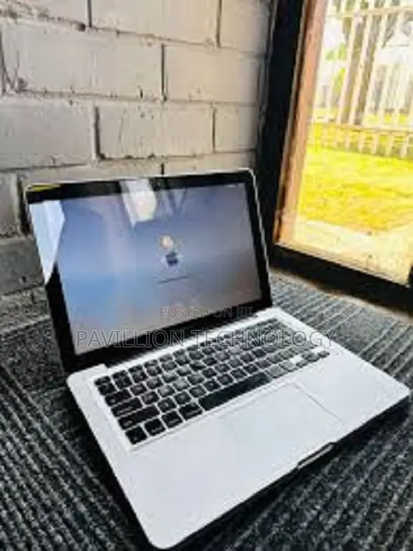 Laptop Apple MacBook Pro 8GB Intel Core i7 HDD 500GB