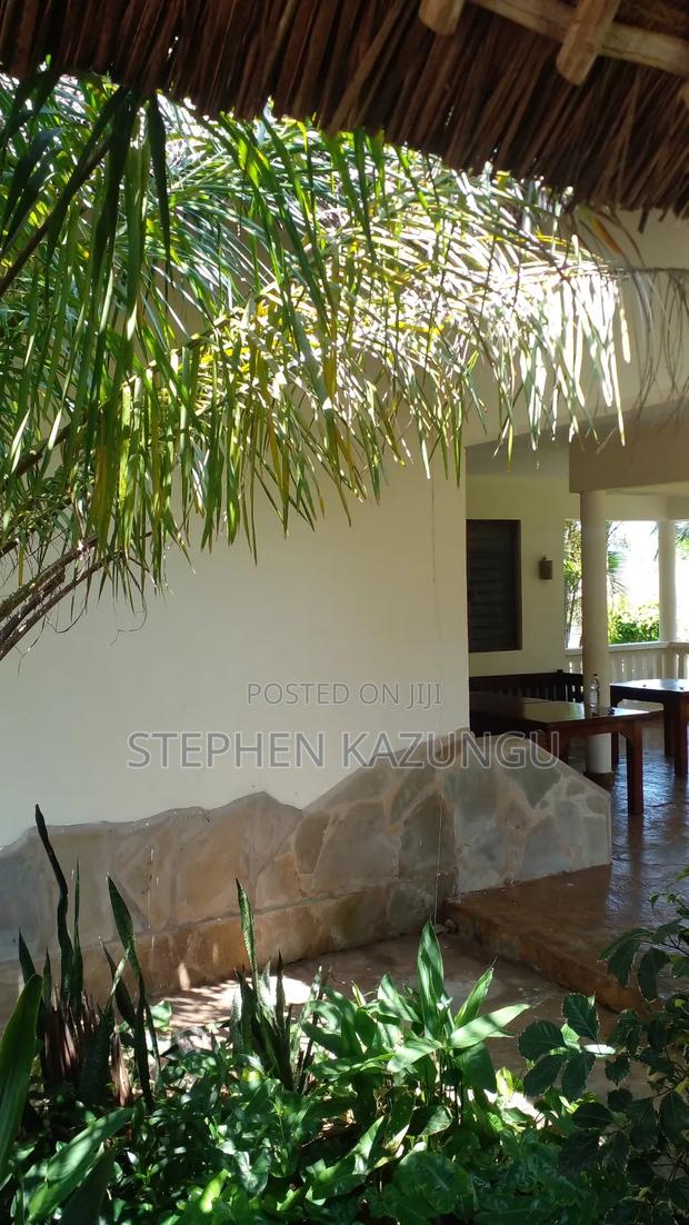 Furnished 4bdrm House in Golf & Living, Ukunda for rent - thumbnail 5