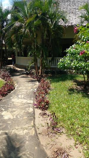 Furnished 4bdrm House in Golf & Living, Ukunda for rent - thumbnail 2