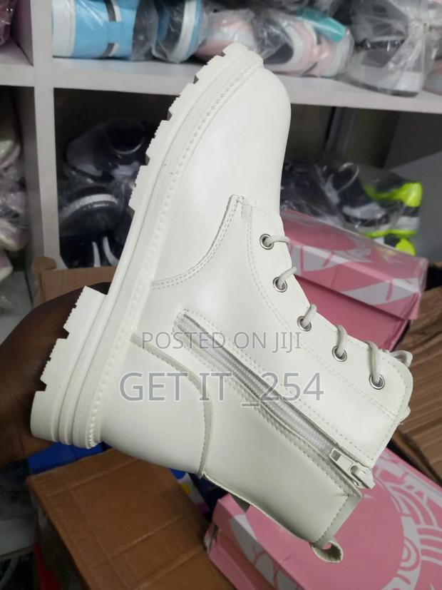 Kid's Boots
Warm and Light 
Sizes:25-36 - thumbnail 3