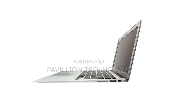 Laptop Apple MacBook Air 4GB Intel Core I5 SSD 128GB