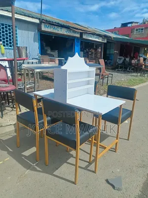 4 Seater Manicure Set, Black and Gold Seats, White Table 