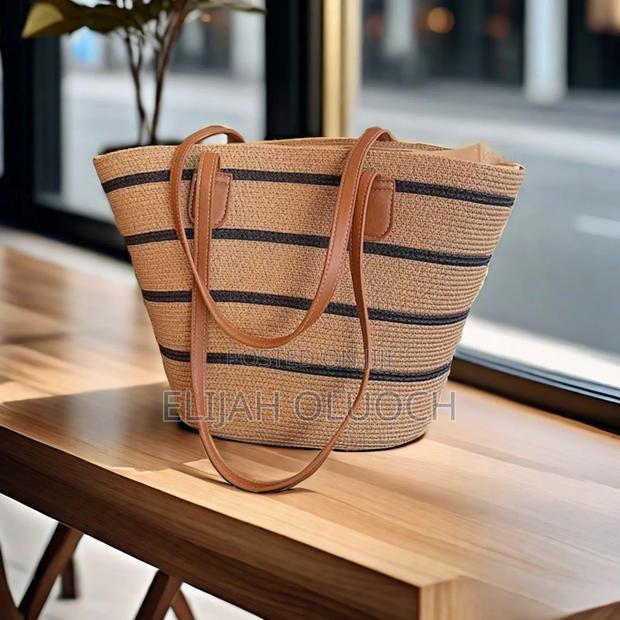 *Large Capacity Straw Woven Bag* - thumbnail 4