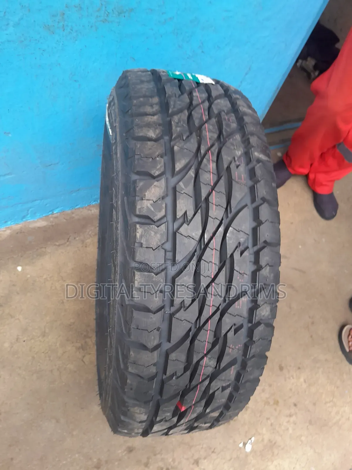 BRAND NEW Bridgestone Tyres Size 265/65r17