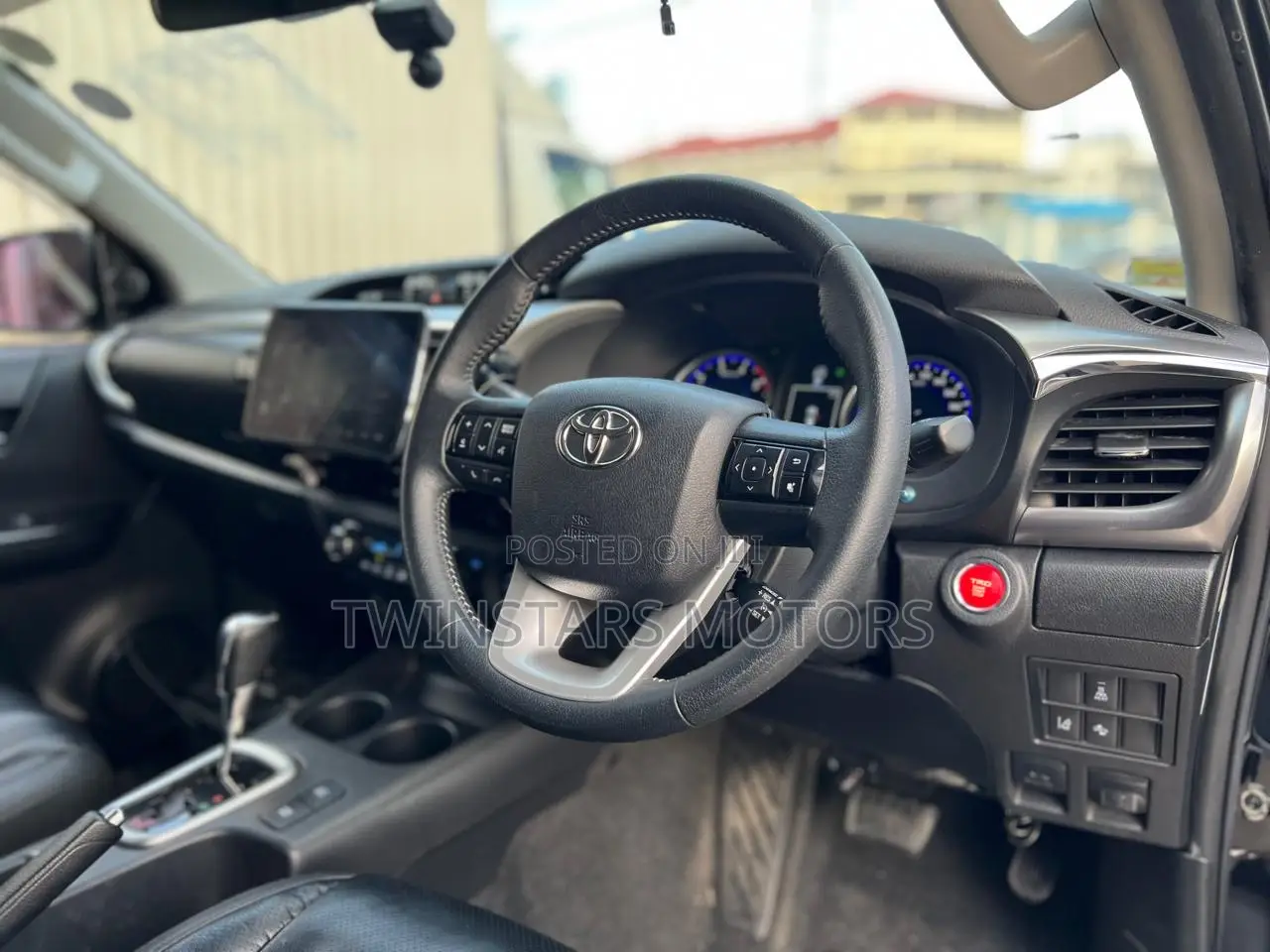 Toyota Hilux 2019 Black