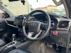Toyota Hilux 2019 Black