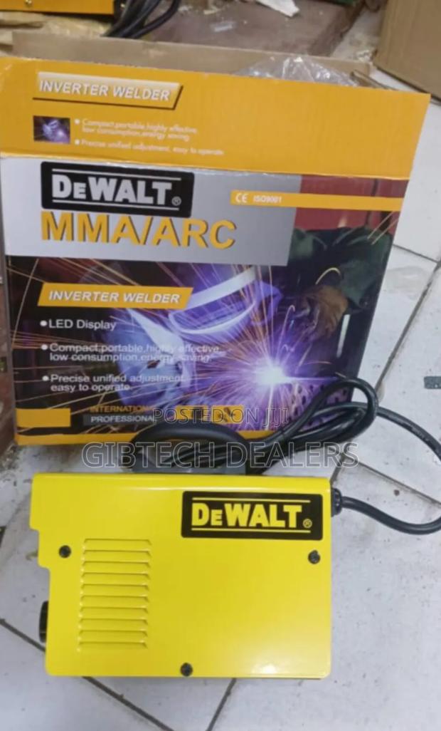Dewalt 300 Amps Welding Machine
