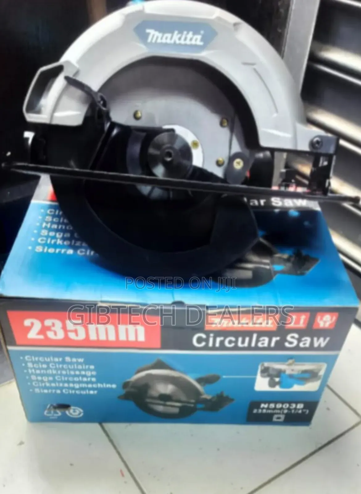 Makita 9 Inch Circular Saw