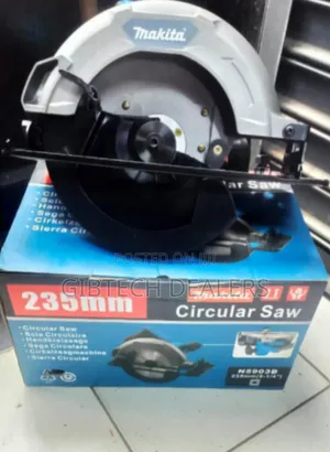 Makita 9 Inch Circular Saw