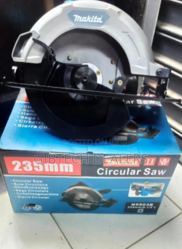 Makita 9 Inch Circular Saw