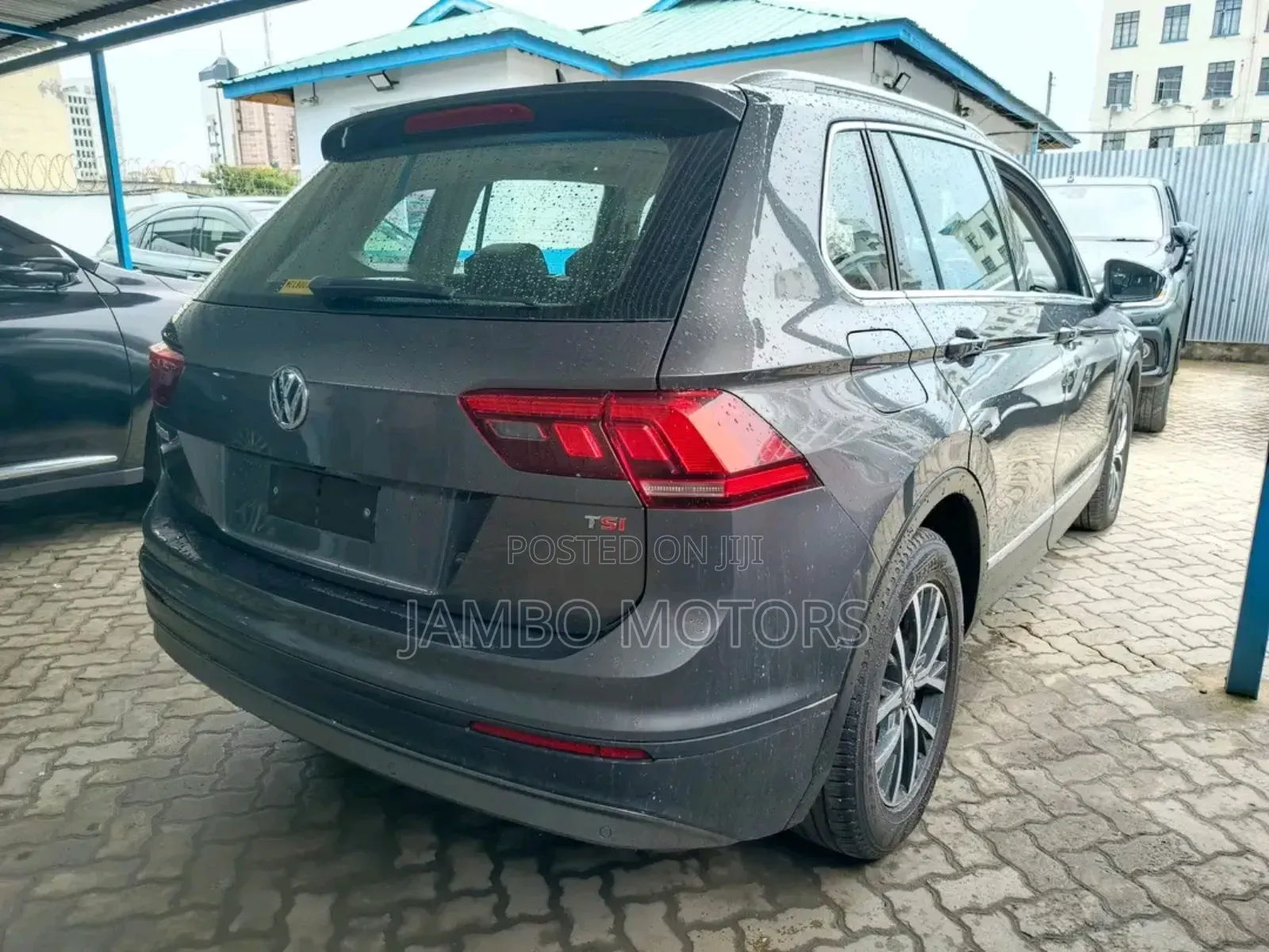 Volkswagen Tiguan 2.0T SE FWD 2018 Gray