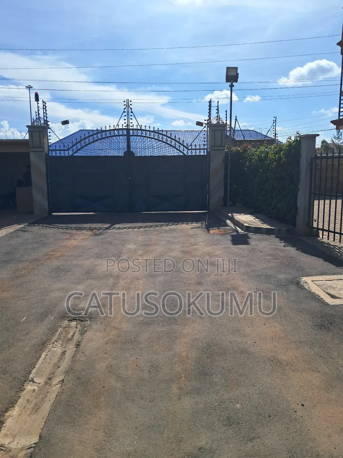 5bdrm House in Katani for rent