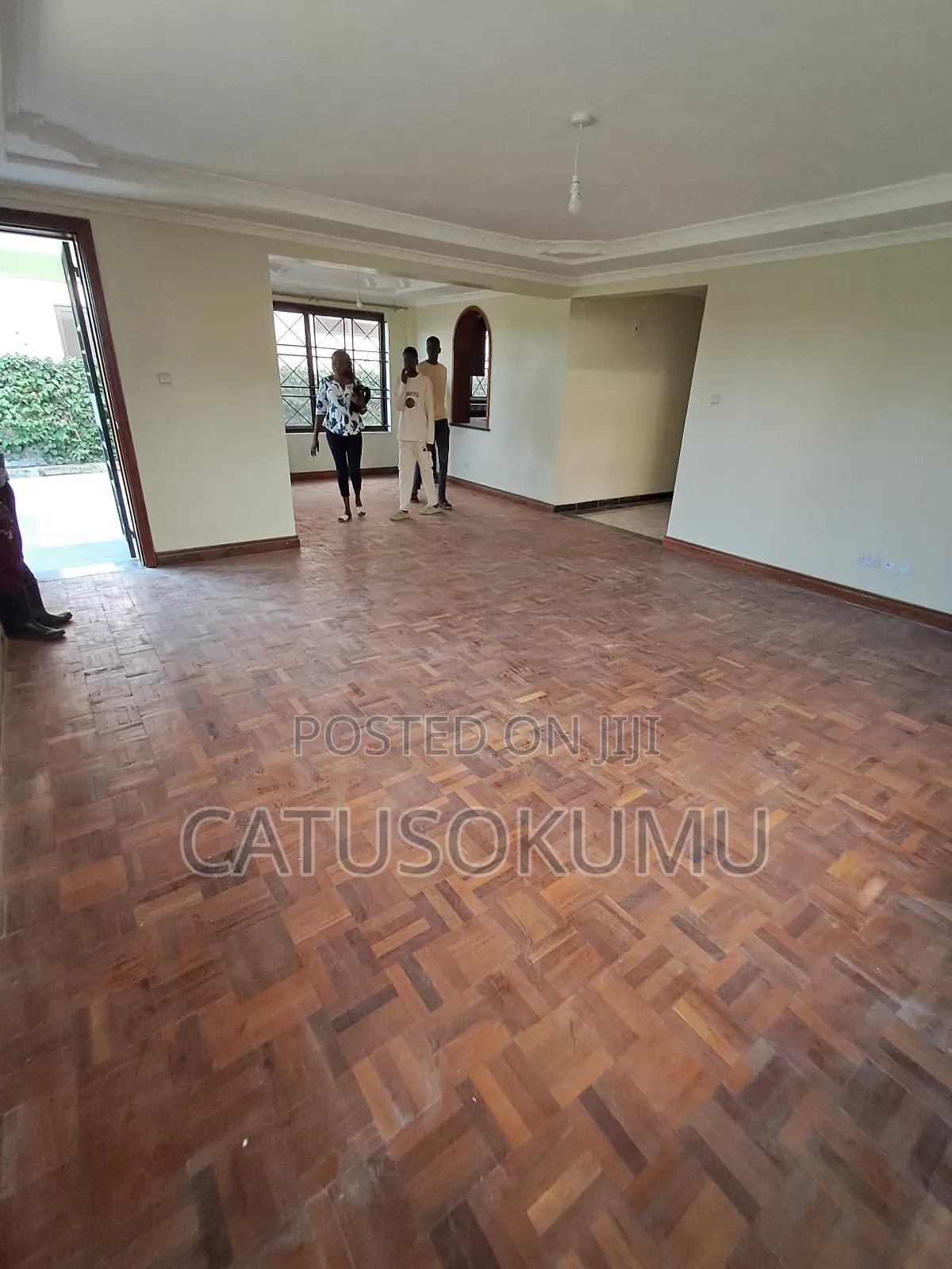 5bdrm House in Katani for rent