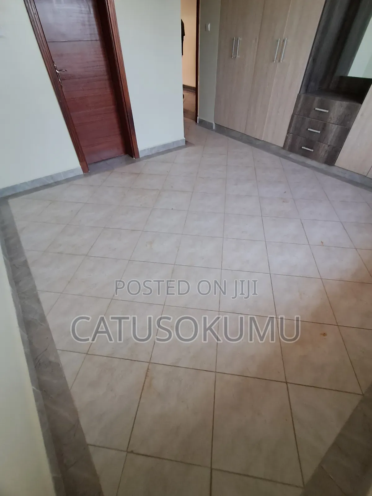 5bdrm House in Katani for rent