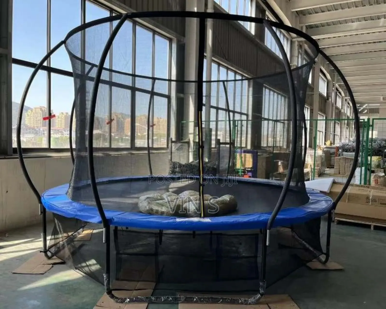 Trampolines/Trâmpolines/Trampôlines/Trampolînes/Trampolinês