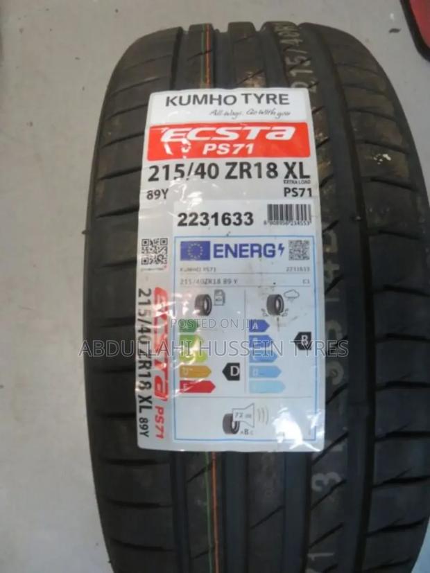 215/40 R18 Kumho Tyres - main view