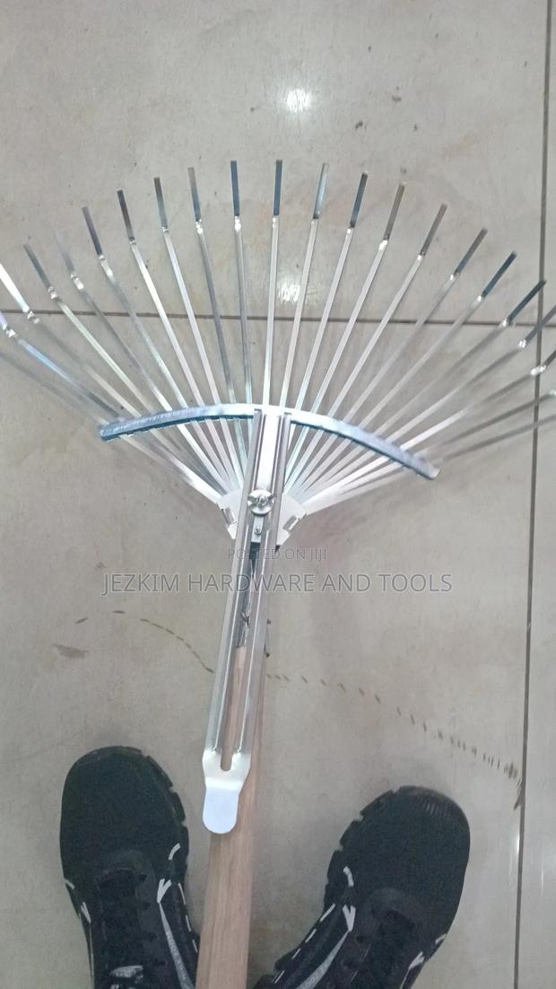 Metallic Leaf Rake