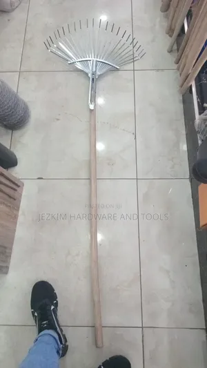 Metallic Leaf Rake
