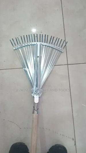 Metallic Leaf Rake