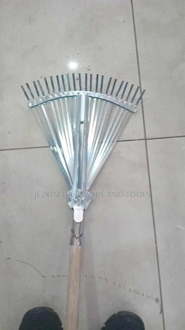 Metallic Leaf Rake - thumbnail 4