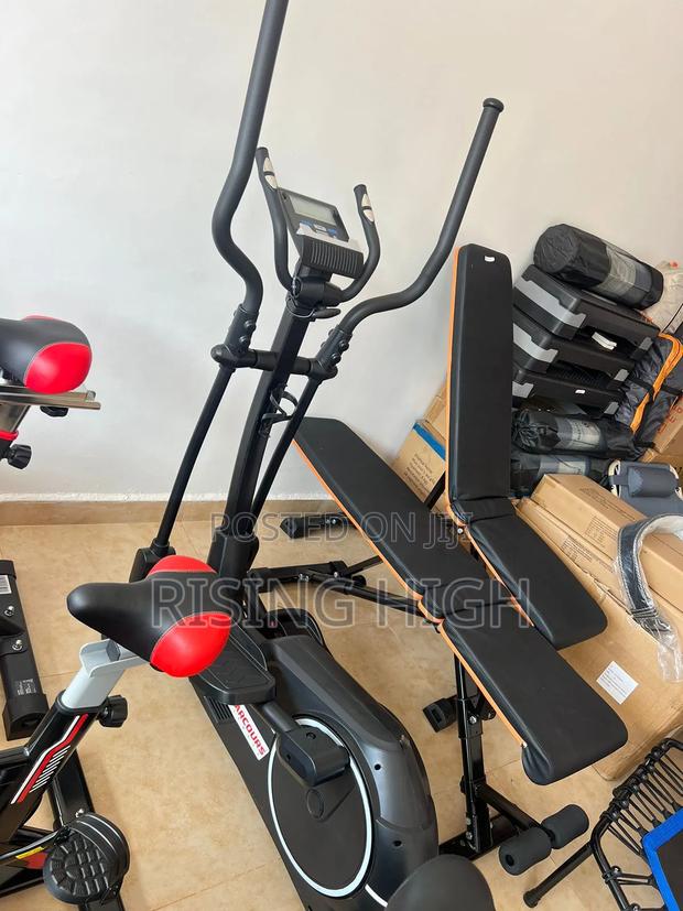 Commercial Crosstrainer - main view