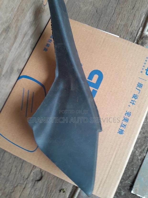 Lc Prado J150 Windscreen Finisher Moulding - main view