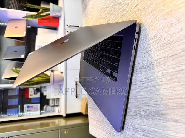 Laptop Apple MacBook Pro 2018 32GB Intel Core I9 SSD 2T - thumbnail 4