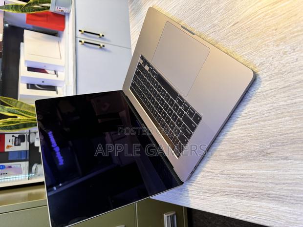 Laptop Apple MacBook Pro 2018 32GB Intel Core I9 SSD 2T - main view