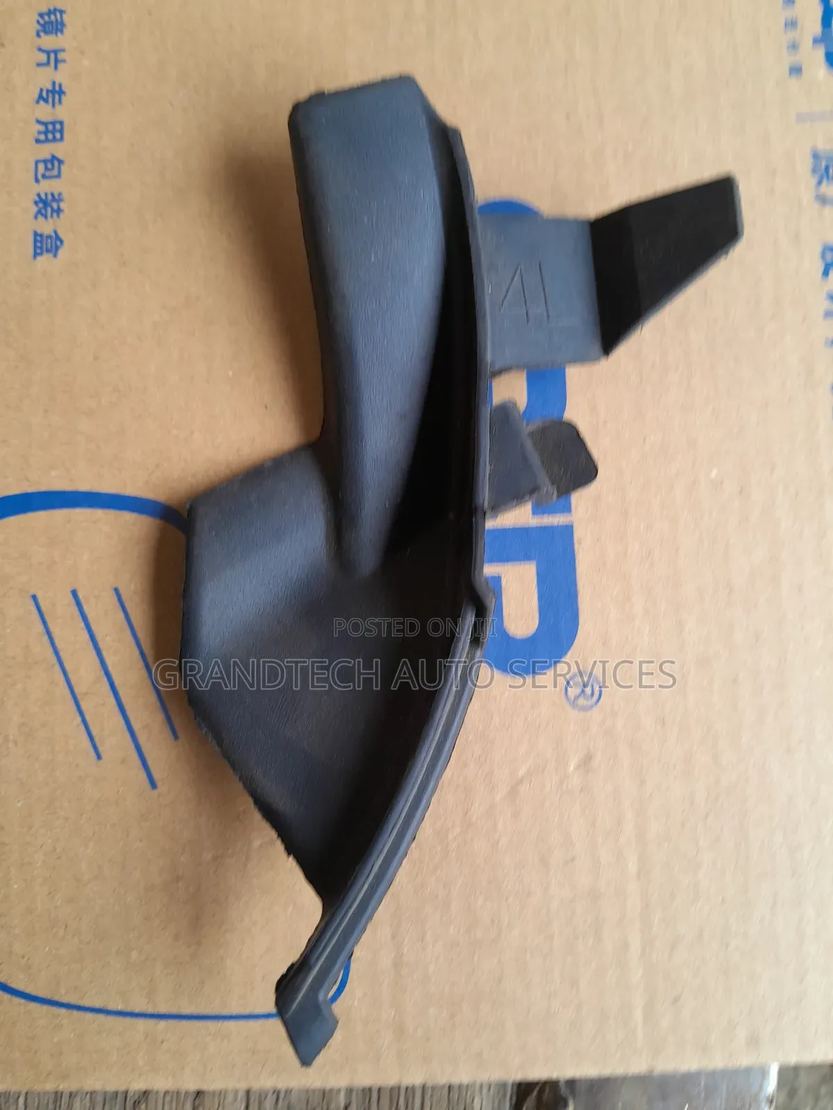 Toyota Landcruiser Prado 120 Windscreen Finisher