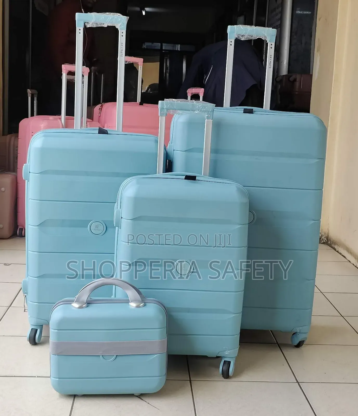 4in1 Luxurious Fibre Suitcase
