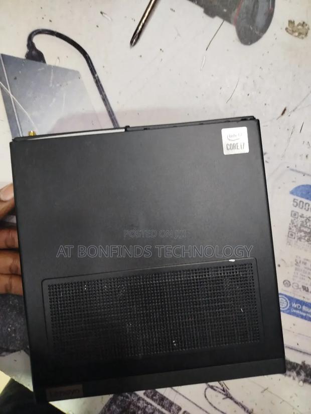 Desktop Computer Lenovo ThinkStation P330 16GB Intel Core I7 SSD 512GB - thumbnail 2