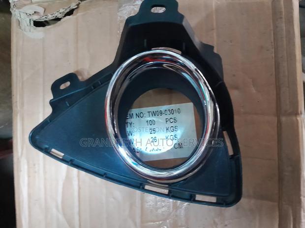 Toyota Auris 2012 Foglight Cover